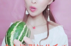 娱乐吃瓜酱精神状态,揭秘当代年轻人的精神快餐现象