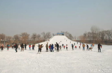 秦皇古道滑雪场,秦皇古道滑雪场，体验冬日冰雪魅力”