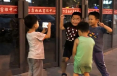 娱乐吃瓜的头像男,揭秘娱乐圈那些事儿